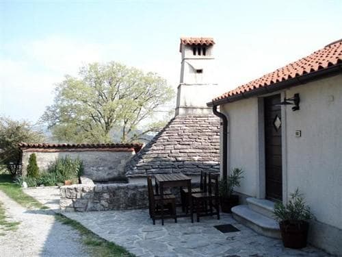APARTMAJI STANARJEVI, ŠTANJEL