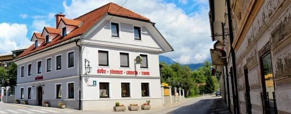 ROOMS KAMNIK | SOBE KAMNIK