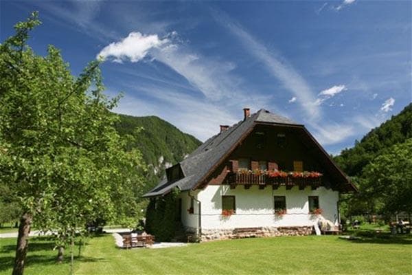 KMEČKI TURIZEM LOGARSKA DOLINA