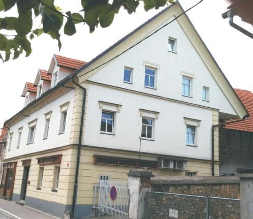 ZOBOZDRAVSTENI CENTER VRHNIKA