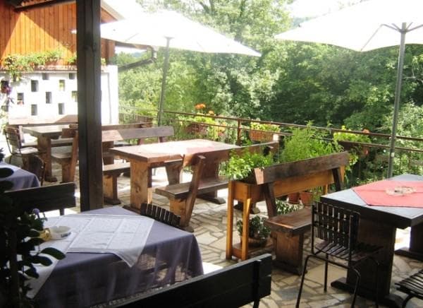 GOSTILNA MILI VRH, KAMNIK