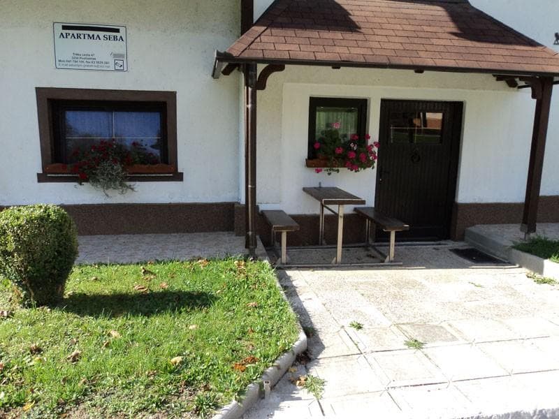 APARTMA SEBA, PODČETRTEK