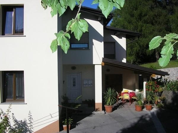 APARTMAJI KRAŠNA, POSTOJNA