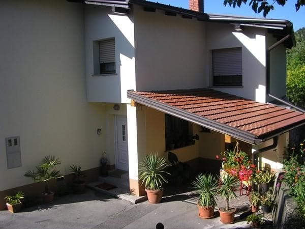 APARTMAJI KRAŠNA, POSTOJNA