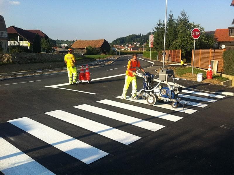 OZNAKE - TALNE, VAROVALNE | CESTNE OPOZORILNE ČRTE | TALGRA, TALNA SIGNALIZACIJA IN GRADBENIŠTVO, CE