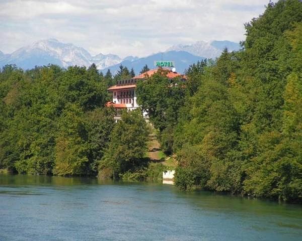 NASTANITEV OB ZBILJSKEM JEZERU, POSTAJALIŠČE ZA AVTODOME, VEČNAMENSKI PROSTOR ZA ŠPORT IN ZABAVO, PO