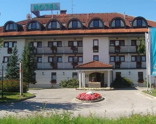 NASTANITEV OB ZBILJSKEM JEZERU, POSTAJALIŠČE ZA AVTODOME, VEČNAMENSKI PROSTOR ZA ŠPORT IN ZABAVO, PO