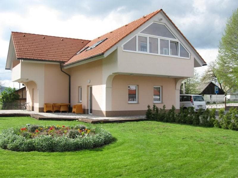 BLOŠKE PLANOTE, APARTMAJI, SPA, SAVNE, UGODNE NOČITVE, APARTMAJI LAVRIČ, NOVA VAS