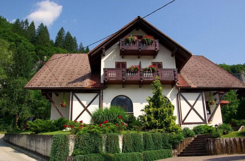 GARNI PENZION PR BEVC, BOHINJSKA BELA
