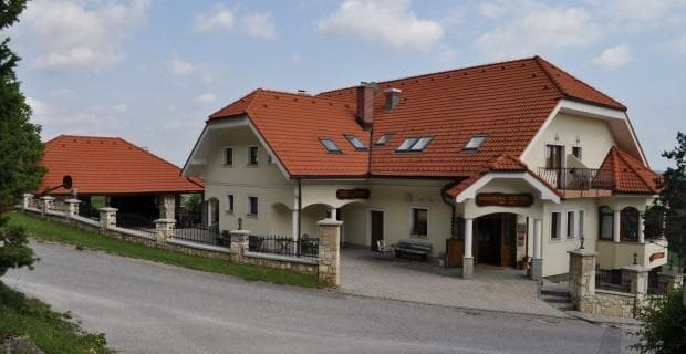 TURISTIČNA KMETIJA GROBELNIK, ZABUKOVJE