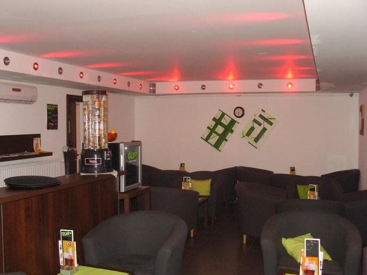 POINT CAFFE BAR, HOČE