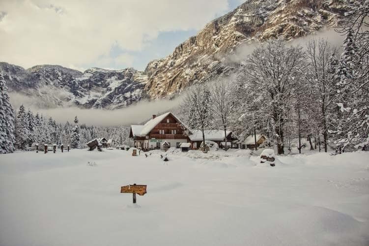 SOBE IN APARTMAJI, ERLAH, PODJETJE ZA GOSTINSTVO,TURIZEM IN LESNO DEJAVNOST, D.O.O., SREDNJA VAS V B