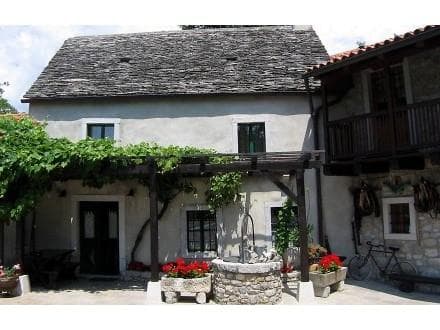 TURISTIČNA KMETIJA PR BETANCI, DIVAČA