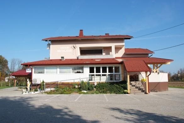 GOSTILNA METULJČEK, TIŠINA