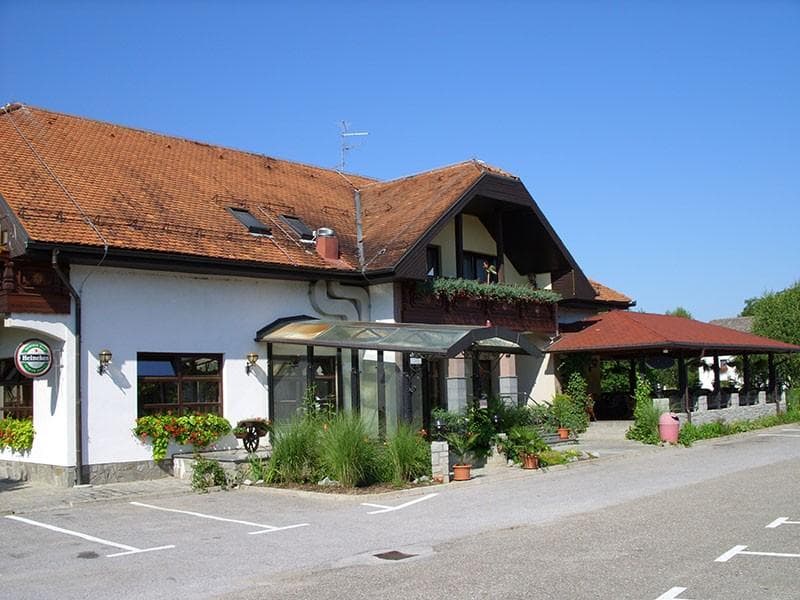PENZION PETELIN, BENEDIKT