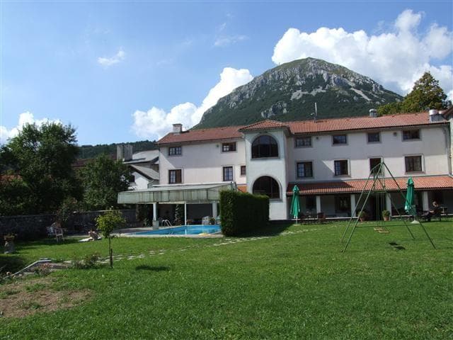 CAMP IN AVTOKAMP IZLETI POSTOJNSKA JAMA, ŠKOCJANSKE JAME, JAMA VILENICE, LIPICA IN KRAS