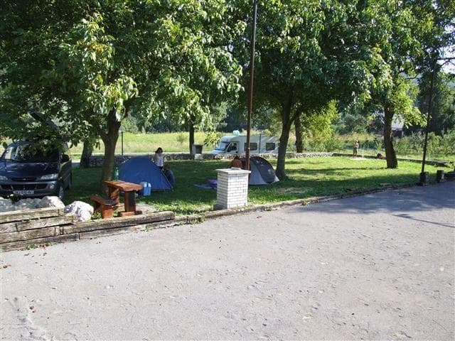 CAMP IN AVTOKAMP IZLETI POSTOJNSKA JAMA, ŠKOCJANSKE JAME, JAMA VILENICE, LIPICA IN KRAS