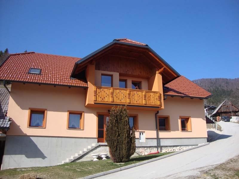 TURISTIČNA KMETIJA TREBUŠAK, LAZE V TUHINJU