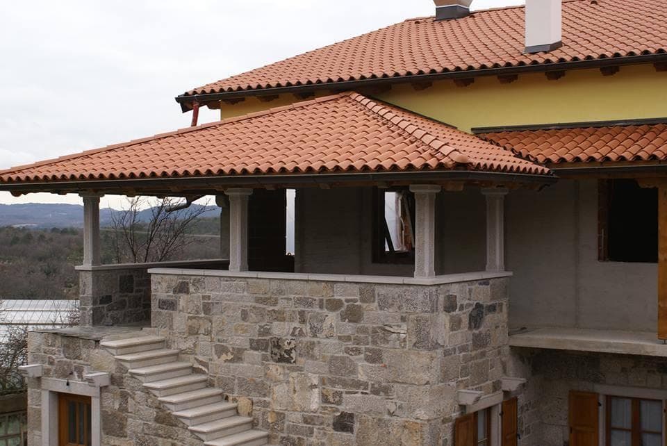 KMETIJA MAHNIČ, SEŽANA