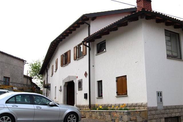 KMETIJA MAHNIČ, SEŽANA