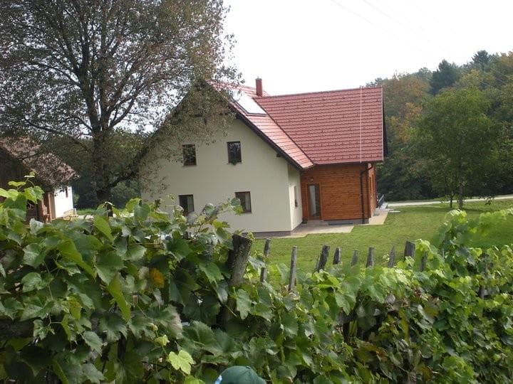 TURISTIČNA KMETIJA RAJŠP, BENEDIKT