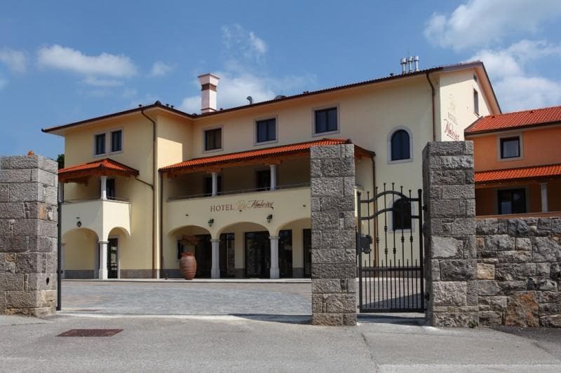 HOTEL MALOVEC, DIVAČA