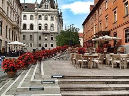 LJUBLJANSKI DVOR, GOSTILNA, PIZZERIA, LJUBLJANA