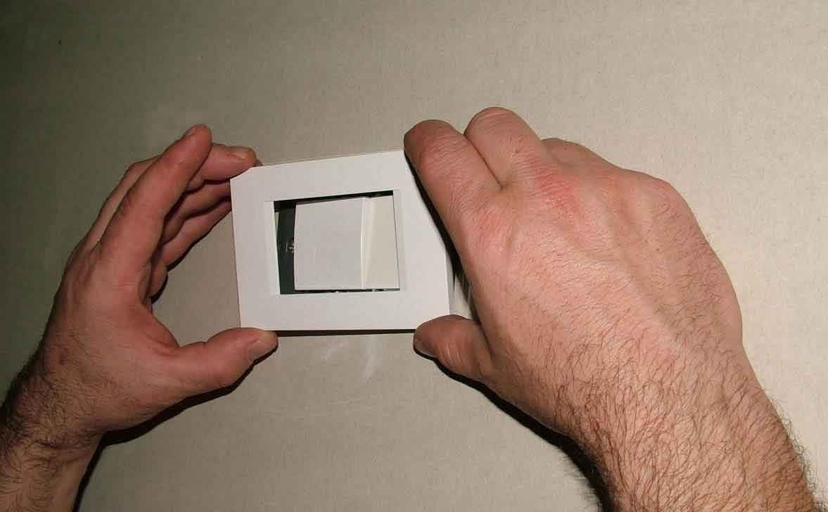 ELEKTROINŠTALACIJE IN SELITVE ALJOŠA ZIDARIČ, TRBOVLJE