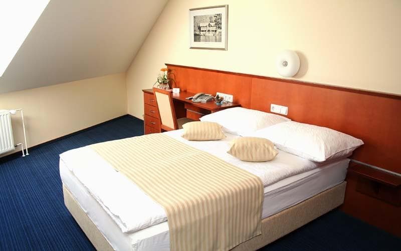 HOTEL LAŠKO, HOTEL HUM