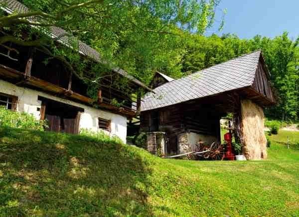 UČNA IN OGLEDNA KMETIJA SLAPŠAK, LAŠKO