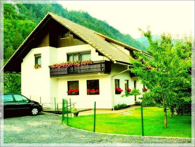 APARTMAJI JUS, KRANJSKA GORA