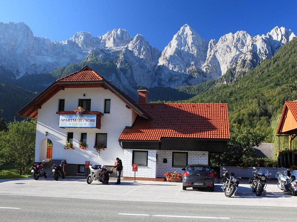 GOSTILNA IN PIZZERIJA JOŽICA, GOZD MARTULJEK