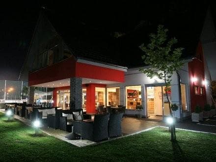 GOSTILNA IN PICERIJA CORNER, KRANJ