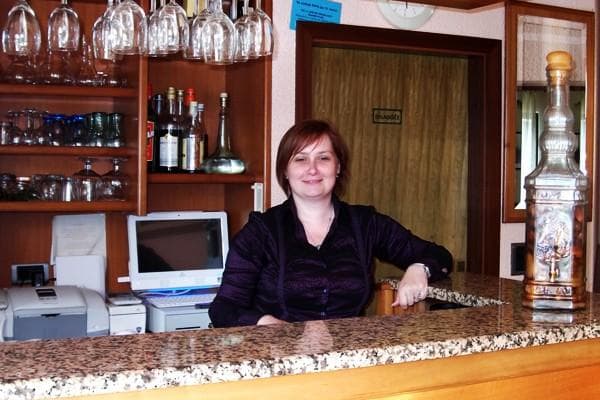 GOSTILNA GODINA, DIVAČA