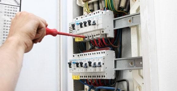 ELEKTRO IN TELEKOMUNIKACIJSKE INŠTALACIJE MIHAEL SELAK, ŽELEZNIKI