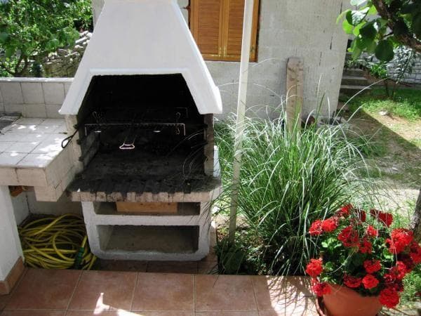 APARTMAJI ŠTEFEK, UMAG