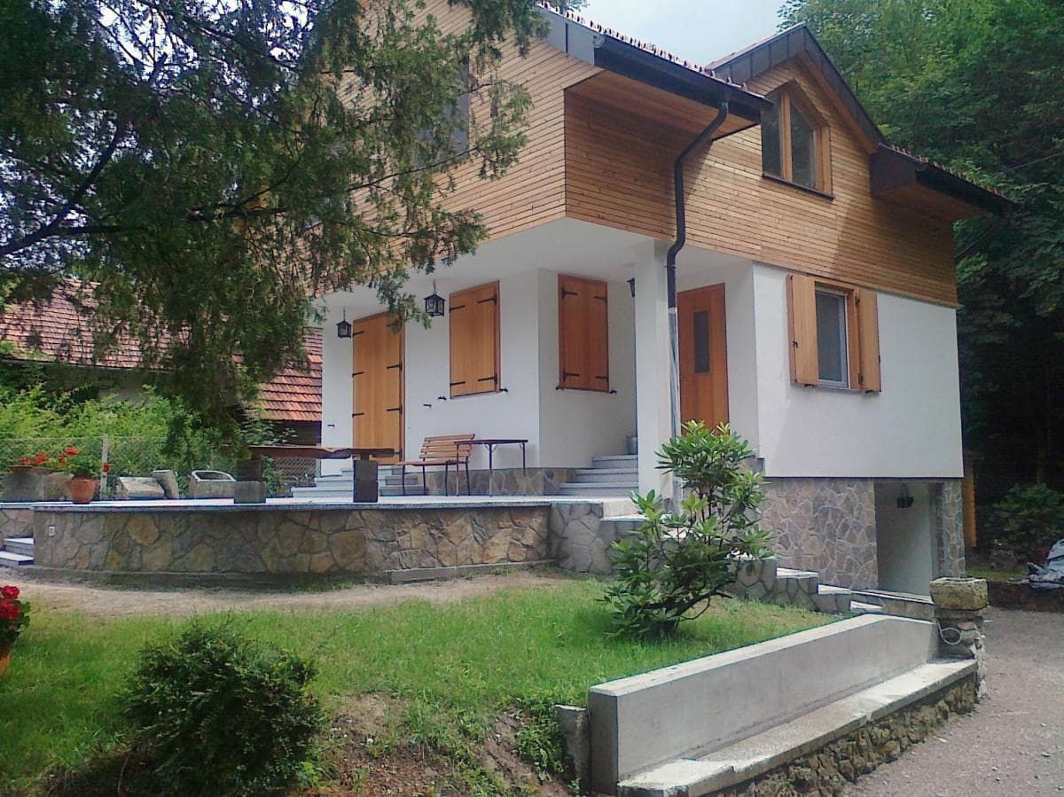 NARAVNI KAMEN IN KERAMIKA IVANKA POLJANŠEK S.P., DOMŽALE