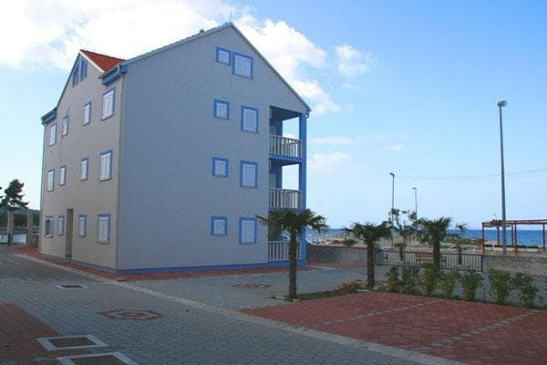 APARTMAJI OTOK GROMELA, BRAČ