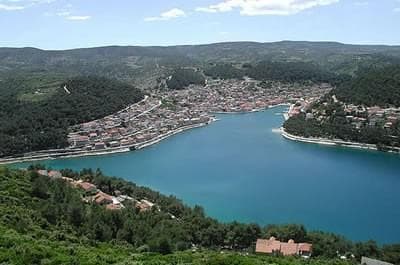 APARTMAJI MLADINIĆ IN ROBINZON HIŠA SWEAT DREAMS, BRAČ