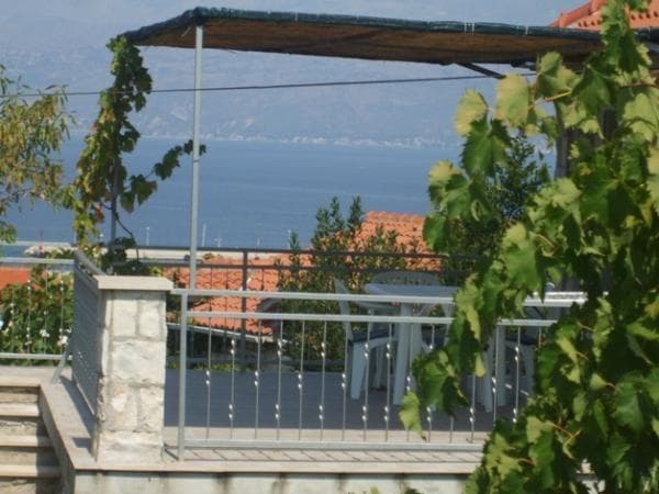 APARTMAJI MARINA, BRAČ