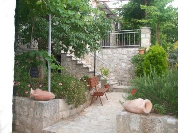 APARTMAJI MARINA, BRAČ