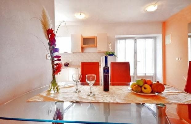 APARTMAJI OBALA, BOL