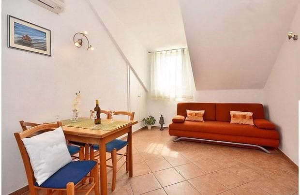 APARTMAJI OBALA, BOL