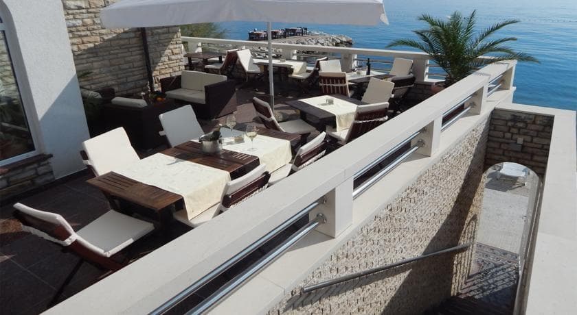 HOTEL SUNCE, PODSTRANA, SPLIT