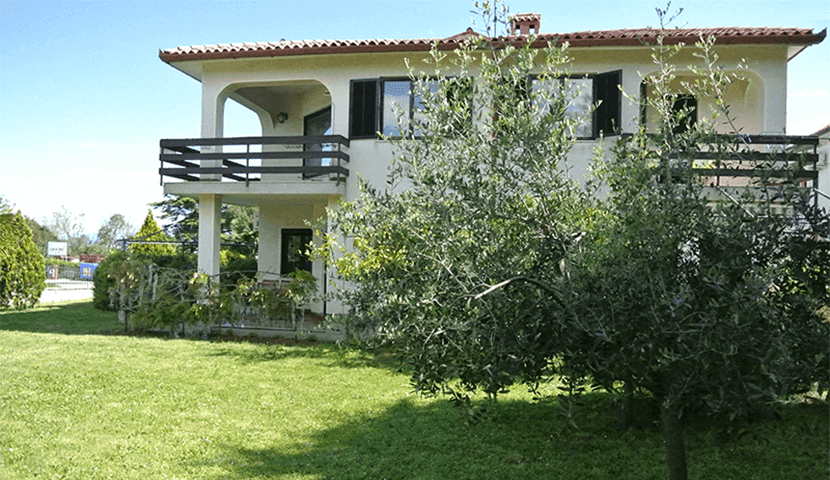 APARTMAJI NIKA, IZOLA