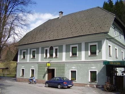 GOSTILNA PRI JARMU, KROPA