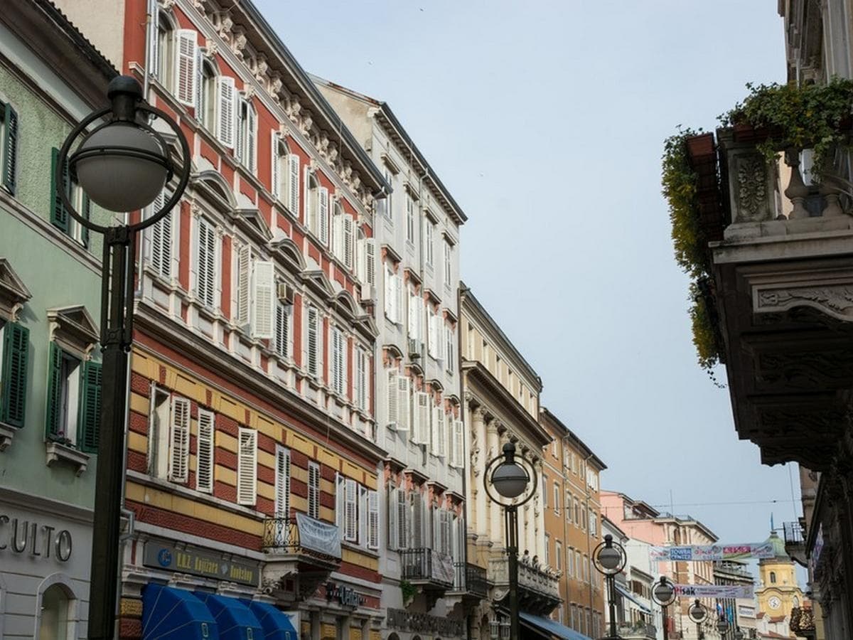 HOSTEL RIJEKA, REKA