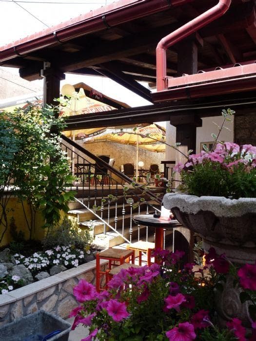 SOBE ELA IN GOSTILNA VOLTA, FUŽINE