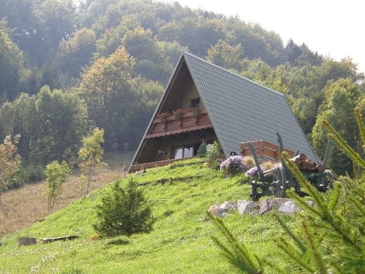 KUĆE ZA ODMOR GORSKI VRHOVI, MRKOPALJ