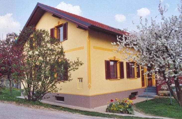 TURISTIČNO VINOGRADNIŠKA KMETIJA RATEK, IVANJKOVCI